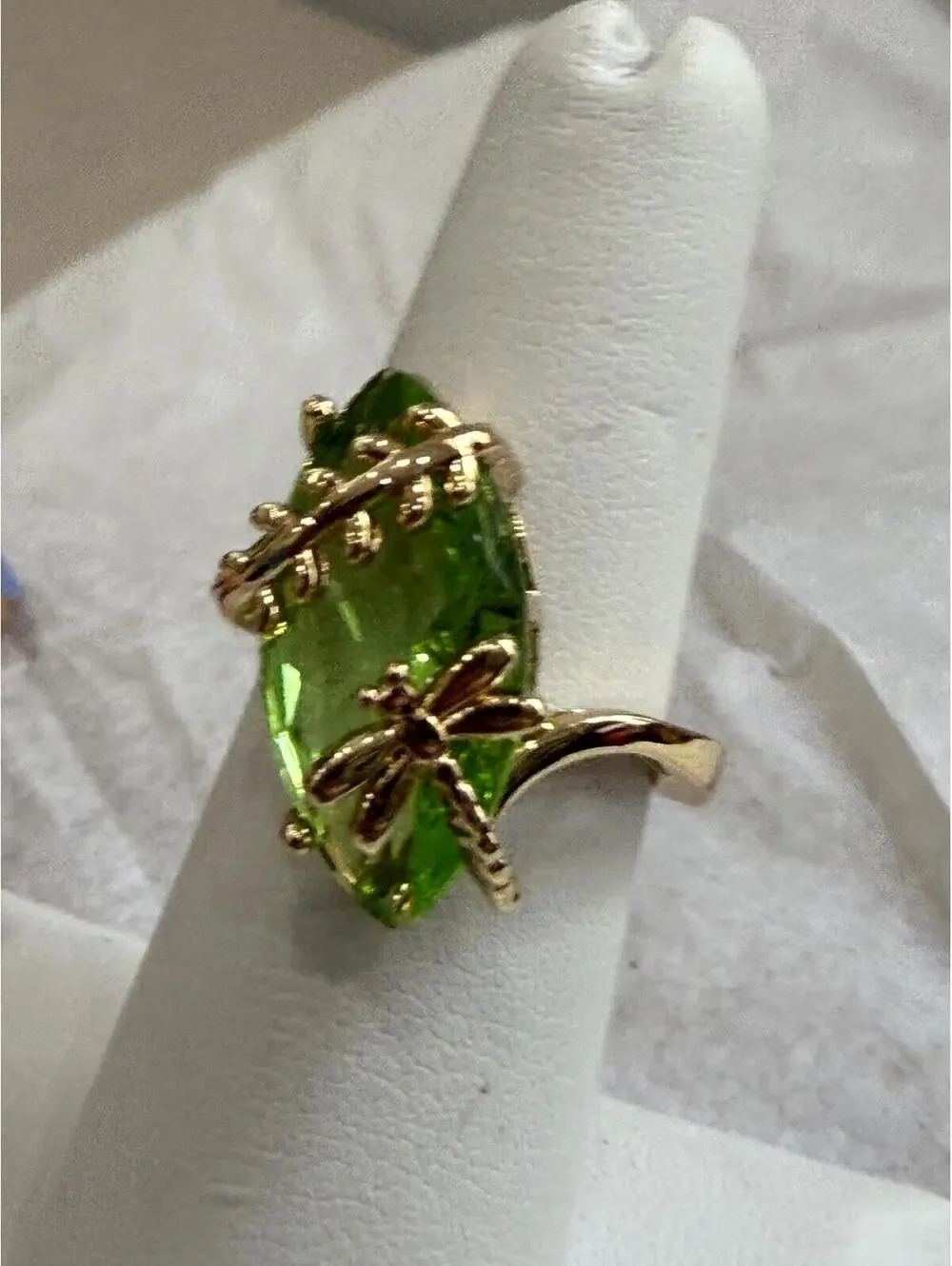 Gold Tone Ring with Green Gemstone and Dragonfly Detail Size 6